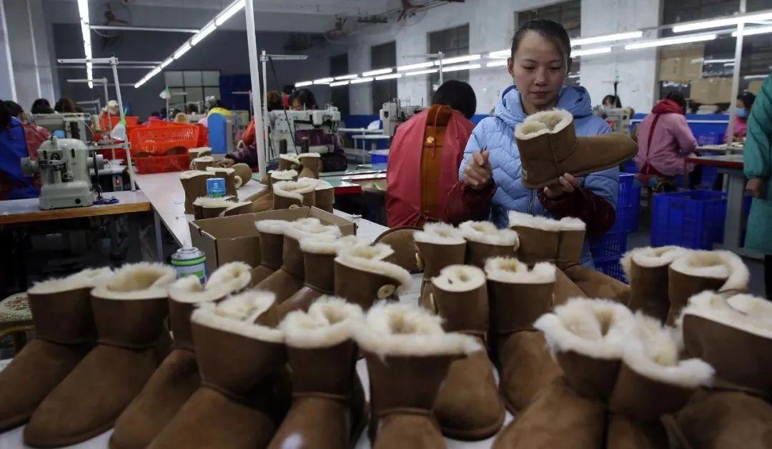 揭秘"ugg"代购王国:135家工厂关闭之后,桑坡村凭借代购爆红网络,电商